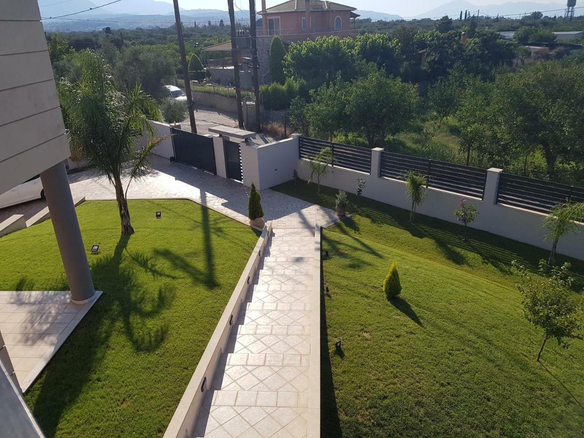 Dimitris Villa Aigio Esterno foto